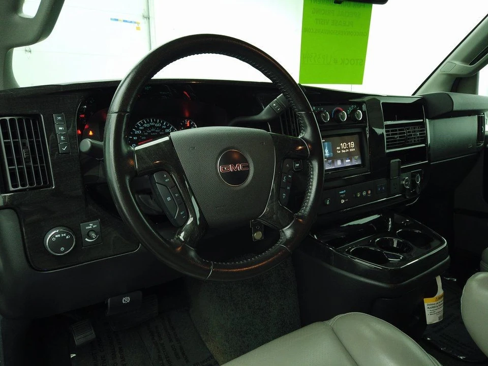 2020 GMC Savana - Image 21 of 31