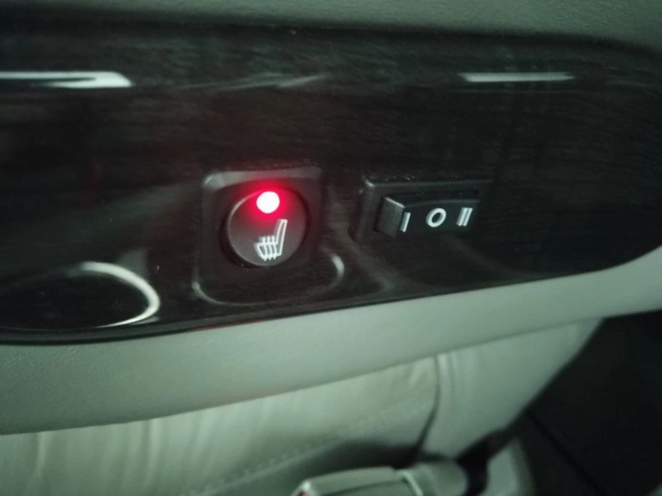 2020 GMC Savana - Image 28 of 31
