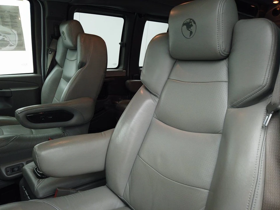 2020 GMC Savana - Image 20 of 31