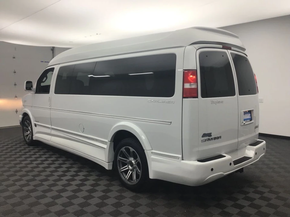 2020 GMC Savana - Image 12 of 21
