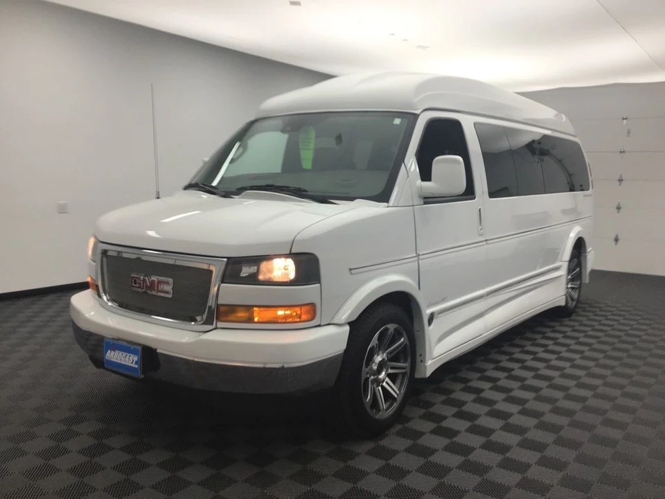 2020 GMC Savana - Image 13 of 21