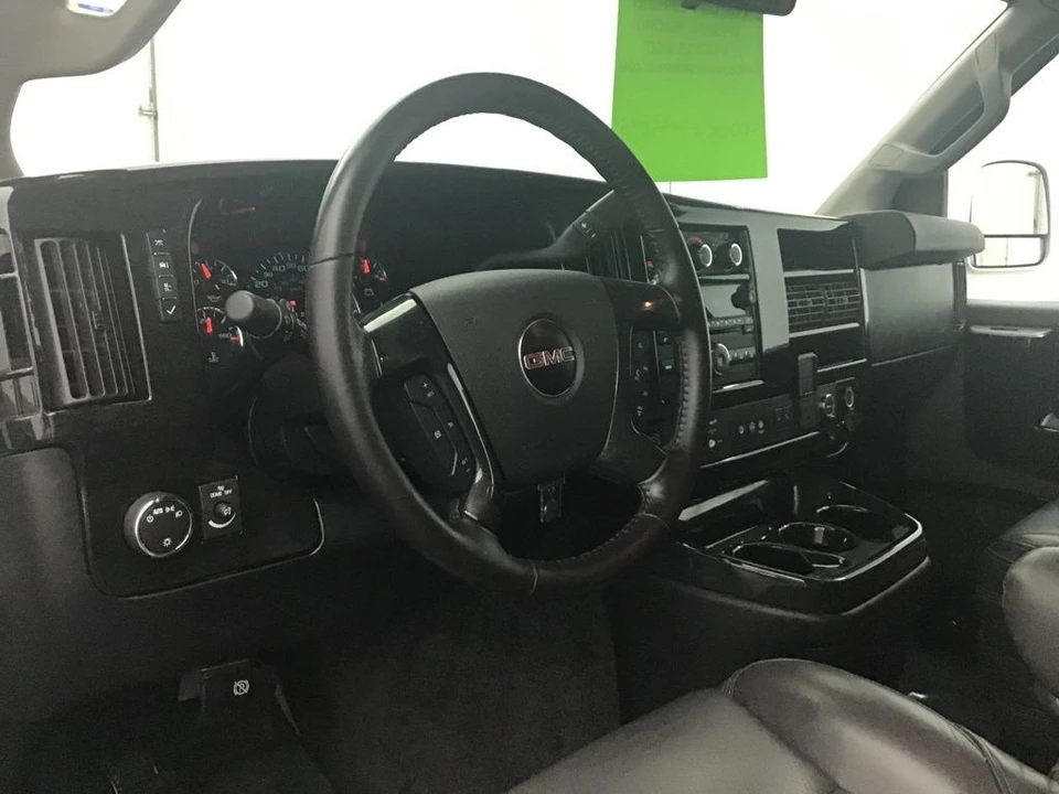 2020 GMC Savana - Image 21 of 21