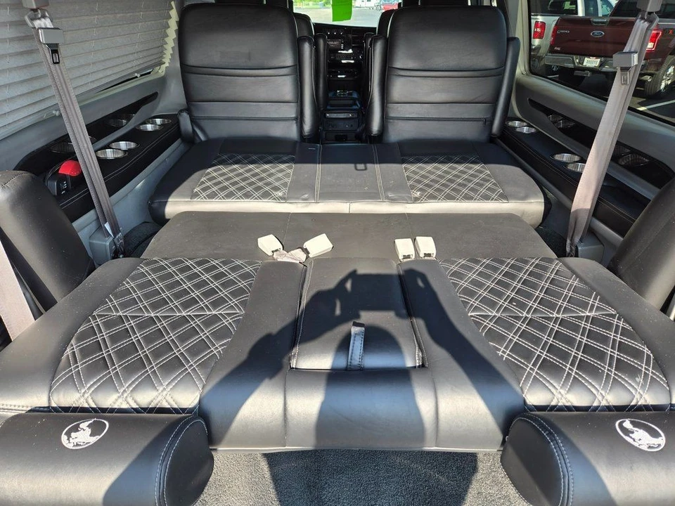 2020 GMC Savana - Image 9 of 21