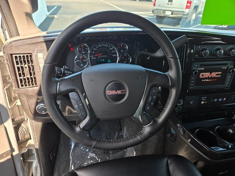2020 GMC Savana - Image 19 of 21