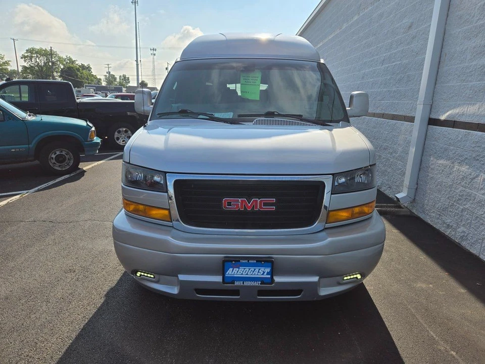 2020 GMC Savana - Image 12 of 21