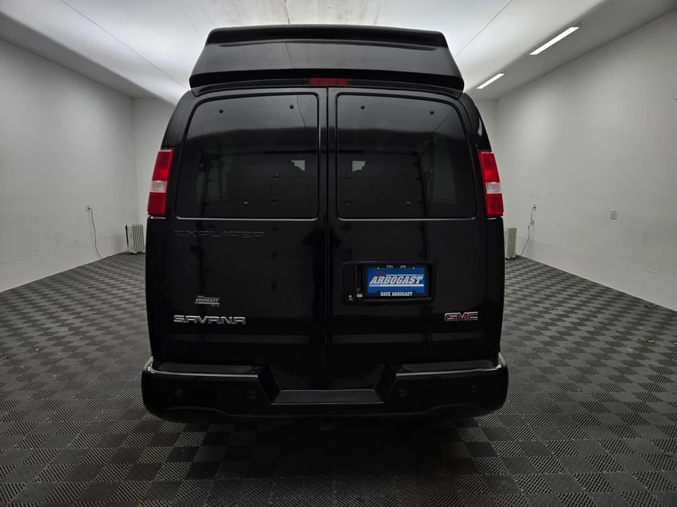 2020 GMC Savana - Image 9 of 12
