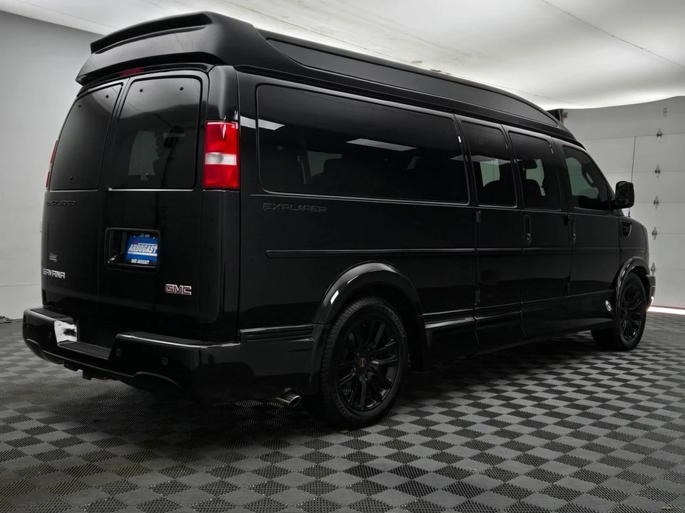 2020 GMC Savana - Image 8 of 12