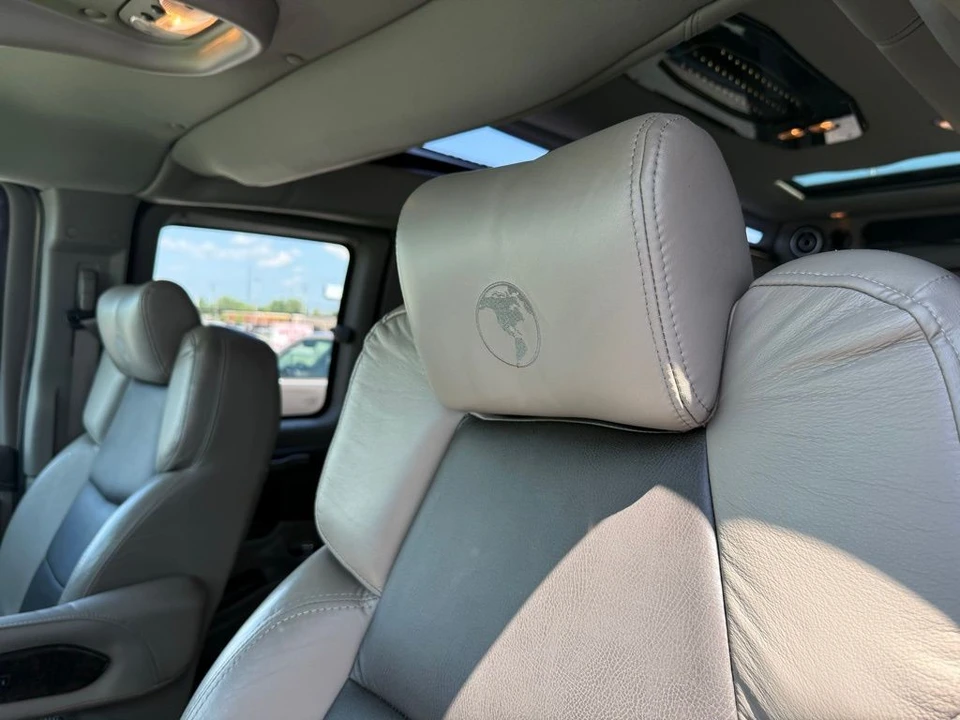 2020 GMC Savana - Image 18 of 21