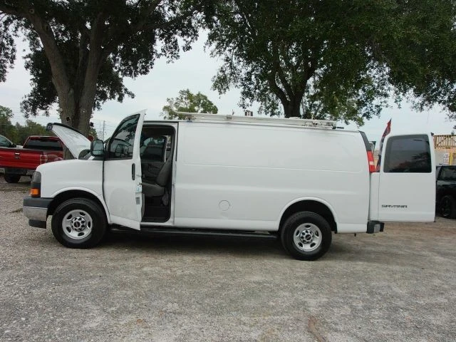 2020 GMC Savana - Image 9 of 21