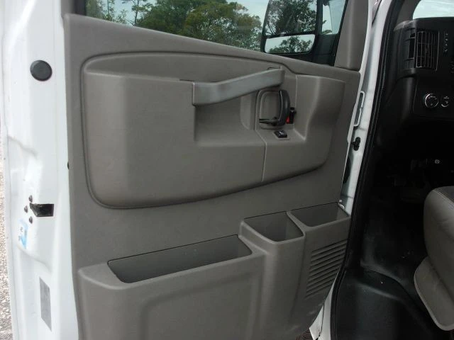 2020 GMC Savana - Image 11 of 21