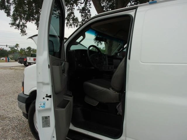 2020 GMC Savana - Image 10 of 21