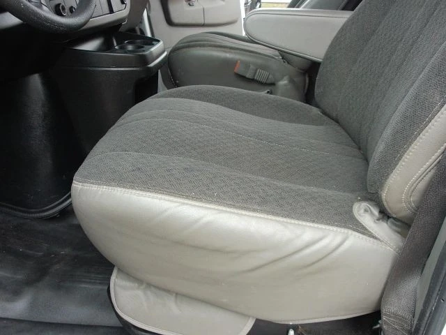 2020 GMC Savana - Image 14 of 21