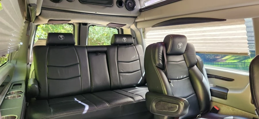 2020 GMC Savana - Image 16 of 21