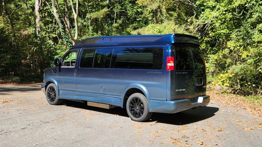 2020 GMC Savana - Image 3 of 21