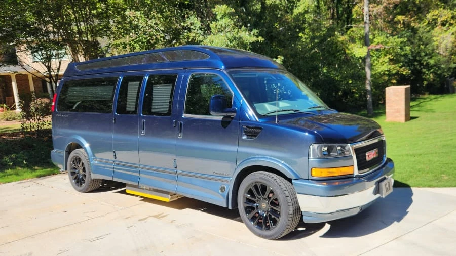 2020 GMC Savana - Image 5 of 21