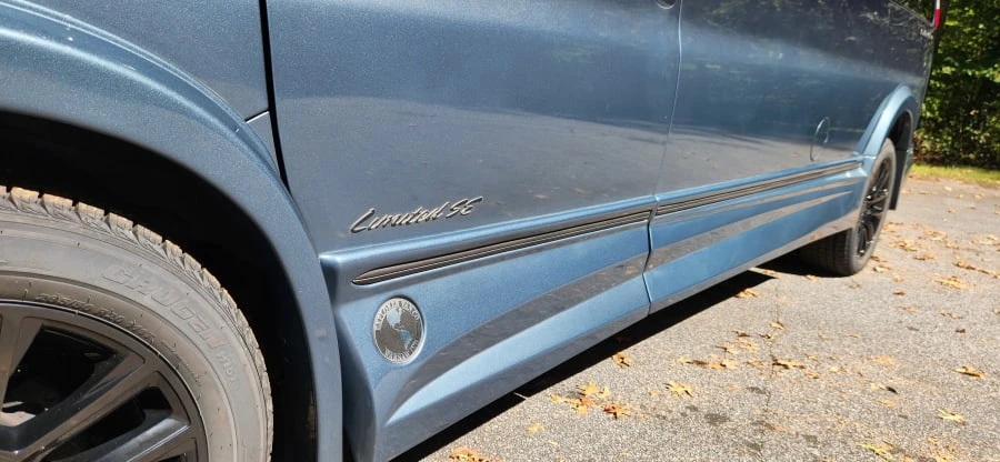 2020 GMC Savana - Image 12 of 21