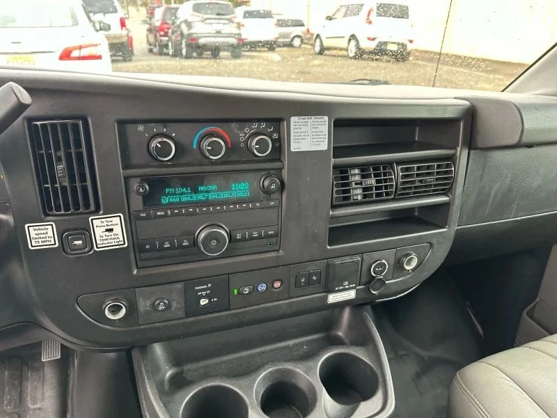 2020 GMC Savana - Image 11 of 12