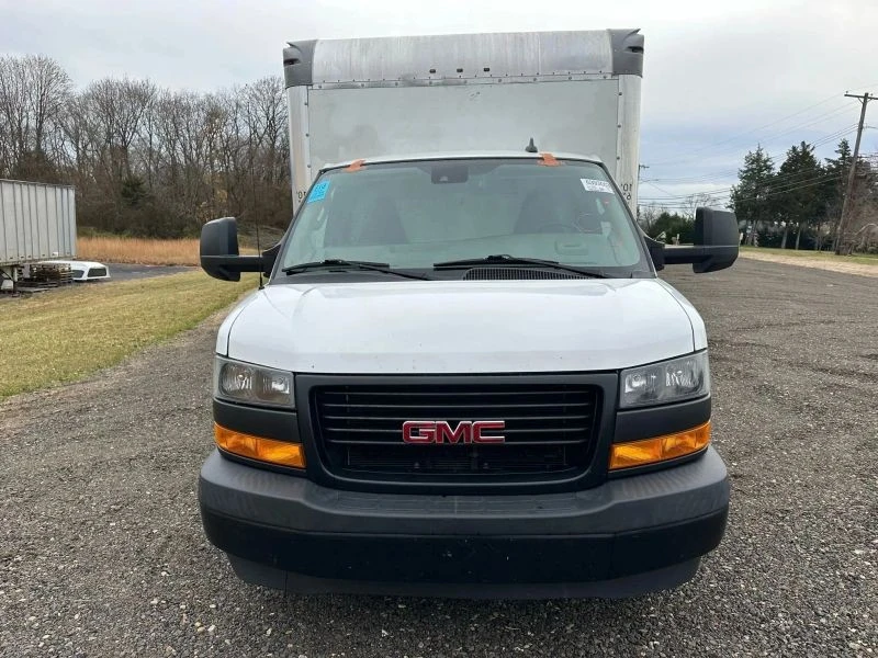 2020 GMC Savana - Image 7 of 12