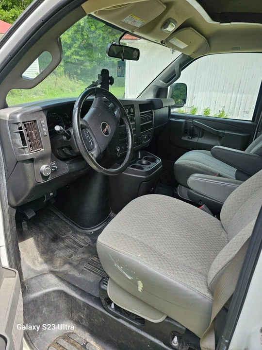 2020 GMC Savana - Image 11 of 16