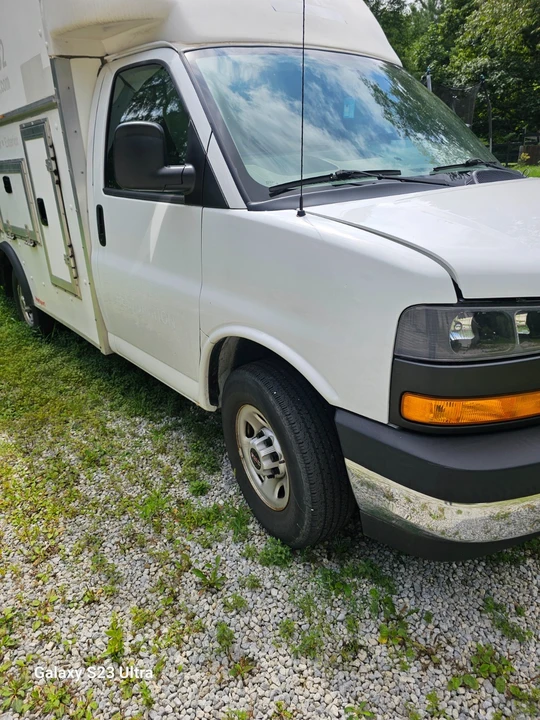 2020 GMC Savana - Image 2 of 16