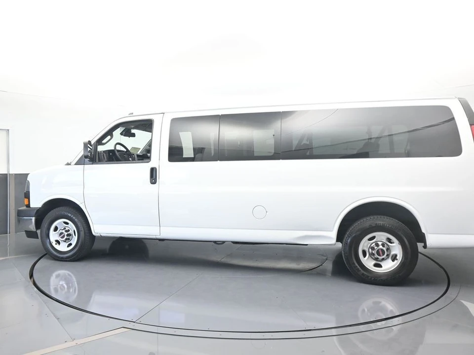 2020 GMC Savana - Image 3 of 12
