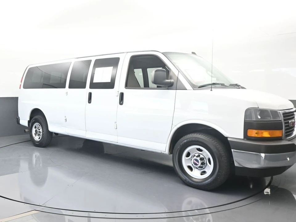 2020 GMC Savana - Image 8 of 12
