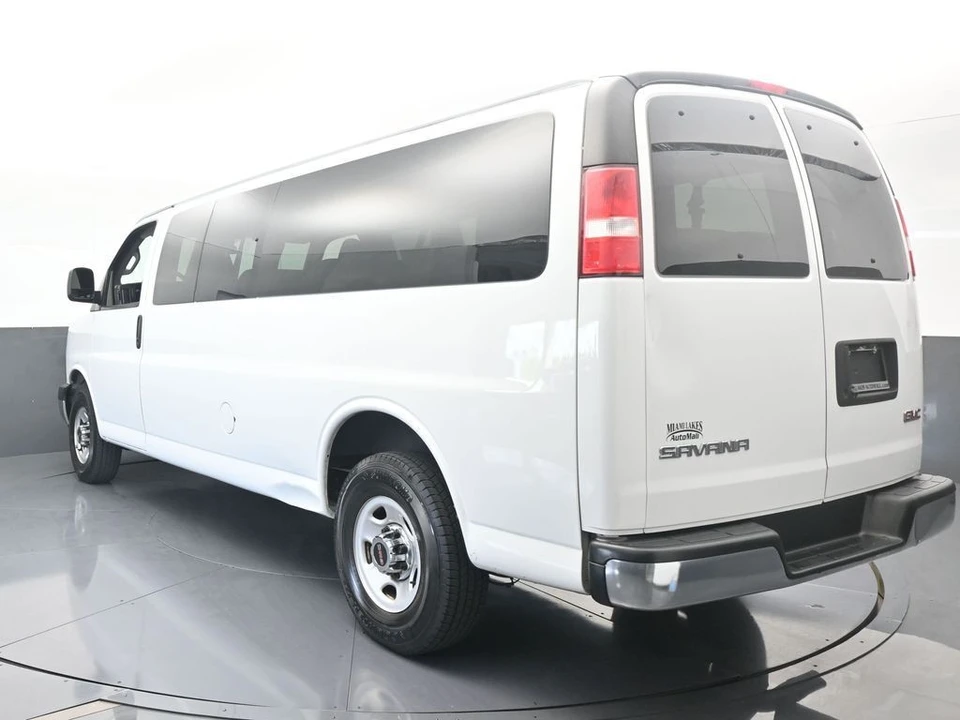 2020 GMC Savana - Image 4 of 12