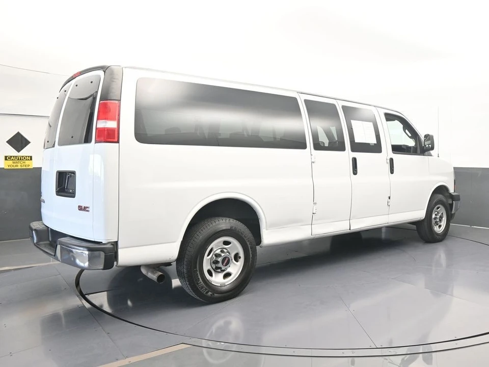 2020 GMC Savana - Image 6 of 12