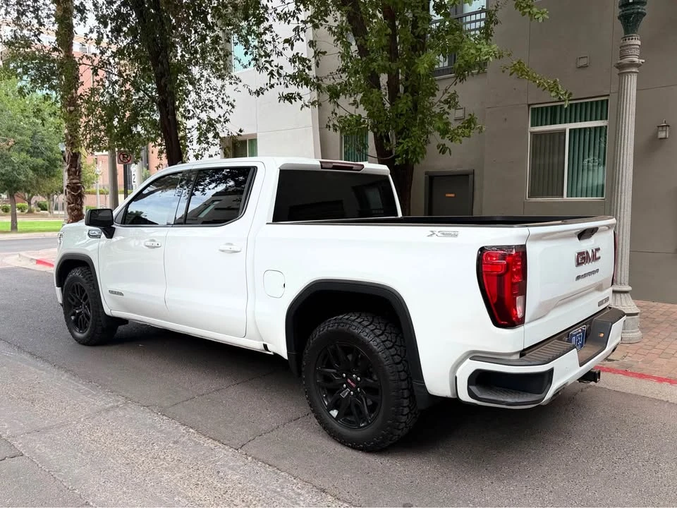 2020 GMC Sierra 5th Gen - Image 2 of 9