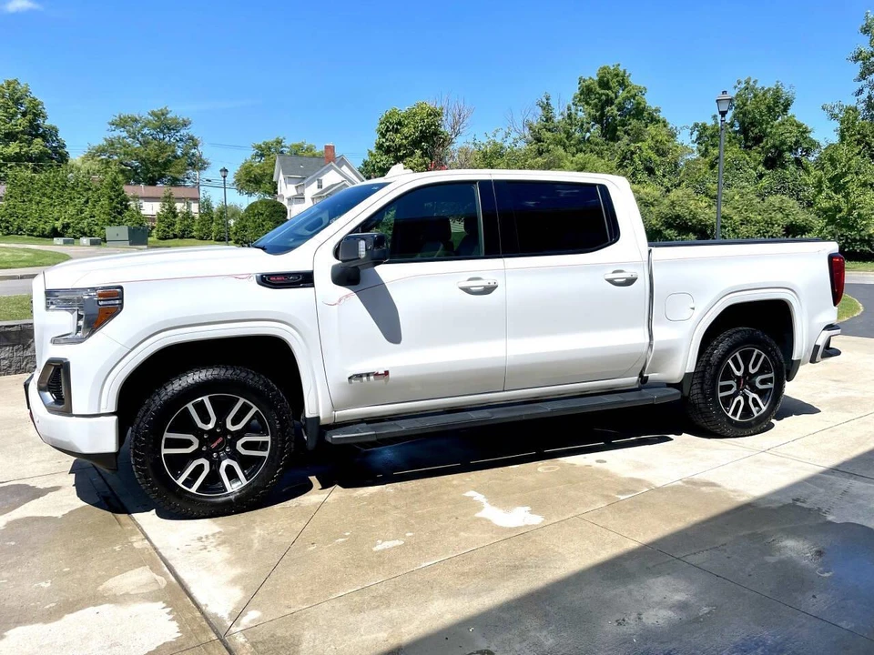 2020 GMC Sierra 5th Gen - Image 2 of 31