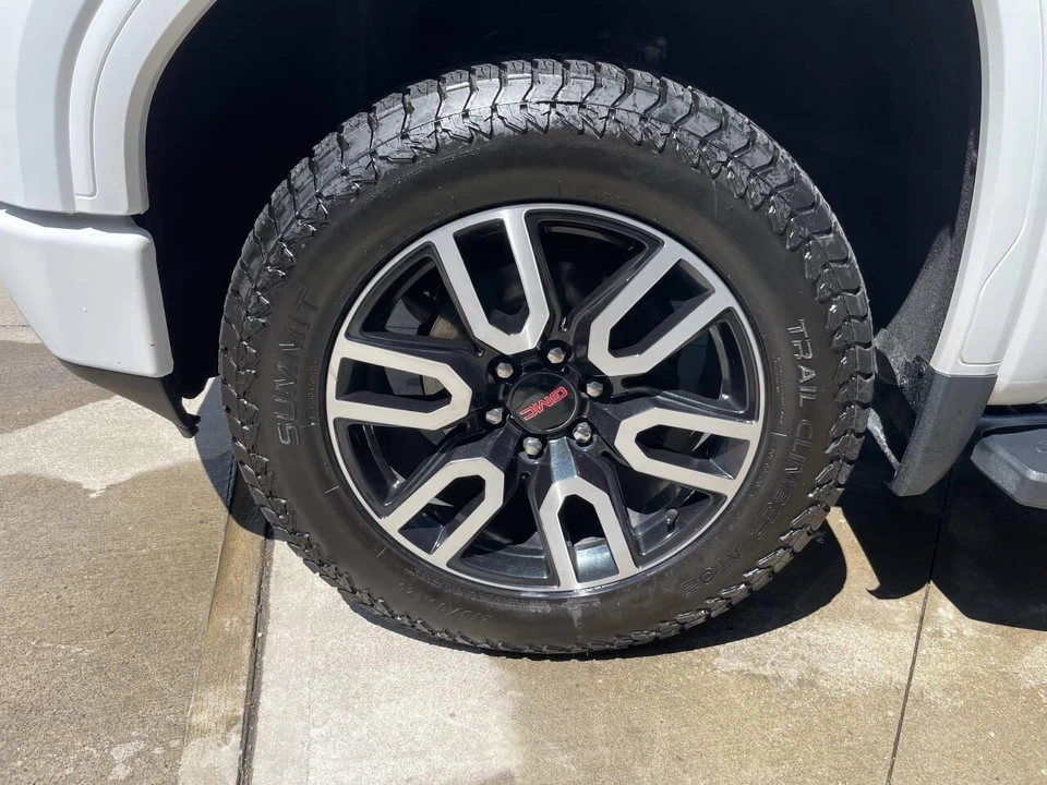 2020 GMC Sierra 5th Gen - Image 24 of 31