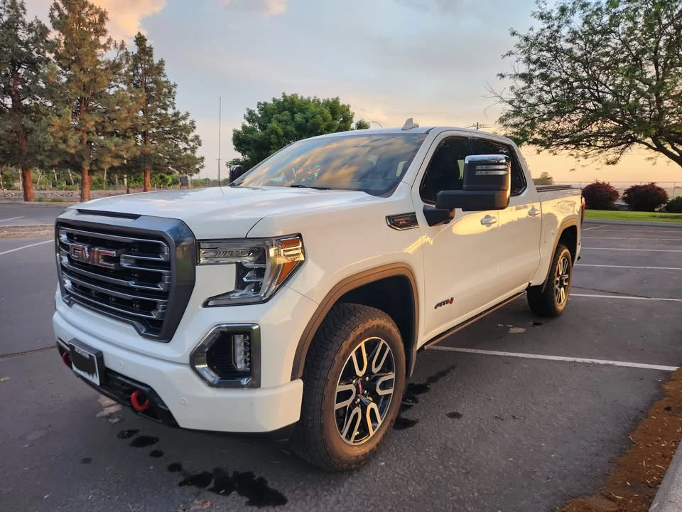 2020 GMC Sierra 5th Gen - Image 2 of 20
