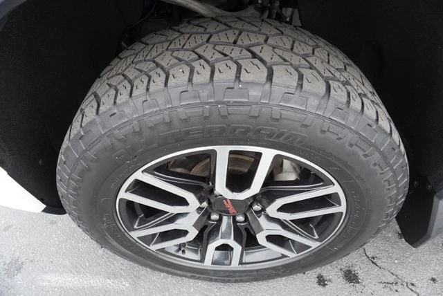 2020 GMC Sierra 5th Gen - Image 18 of 21