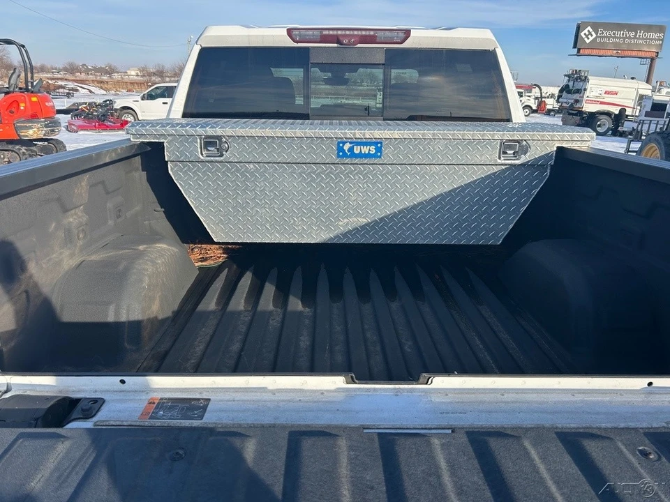 2020 GMC Sierra 5th Gen - Image 9 of 21