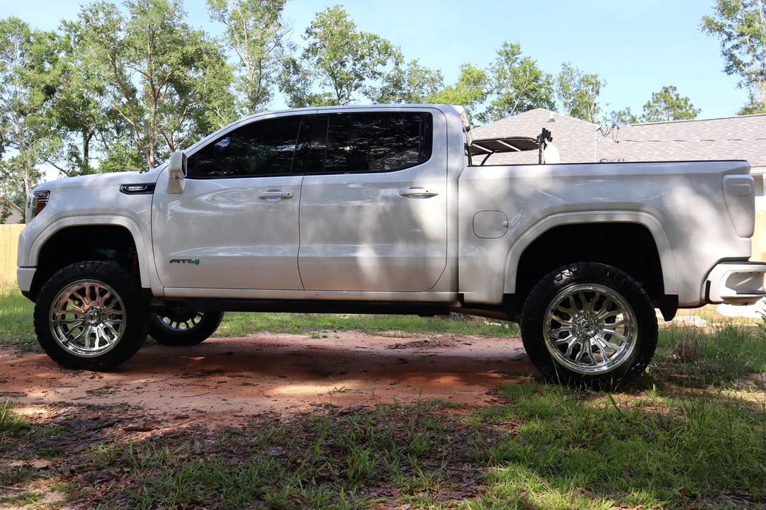 2020 GMC Sierra 5th Gen - Image 3 of 9