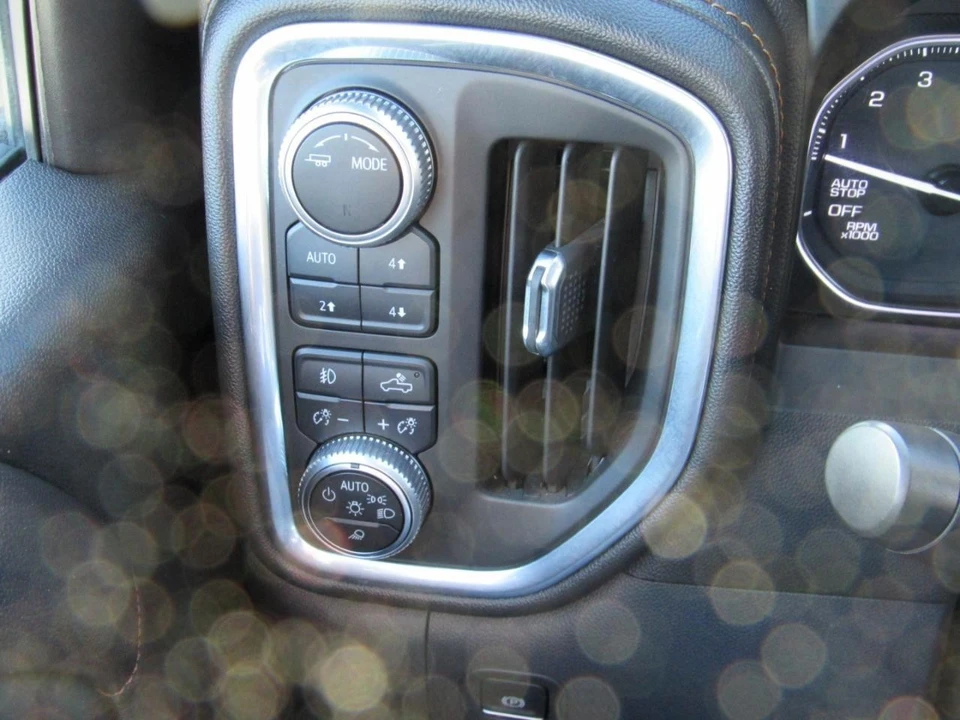 2020 GMC Sierra 5th Gen - Image 16 of 31