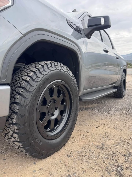 2020 GMC Sierra 5th Gen - Image 2 of 8
