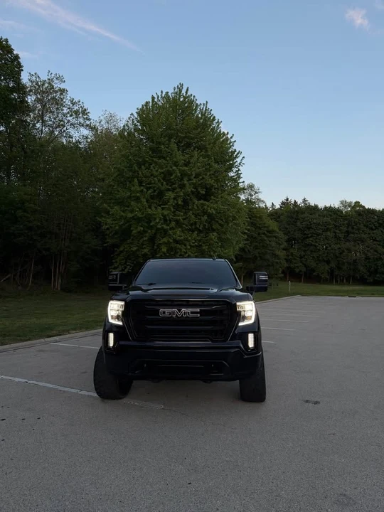 2020 GMC Sierra 5th Gen - Image 2 of 11