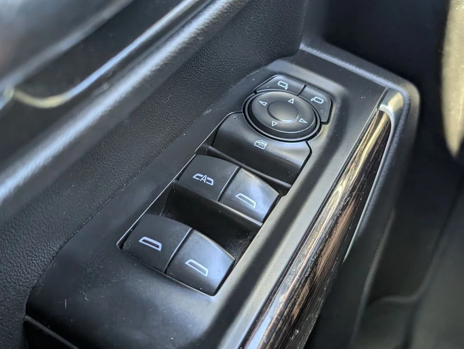 2020 GMC Sierra 5th Gen - Image 13 of 24