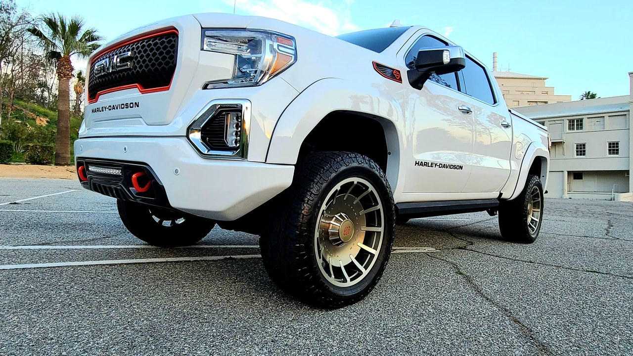 2020 GMC Sierra 5th Gen - Image 16 of 31