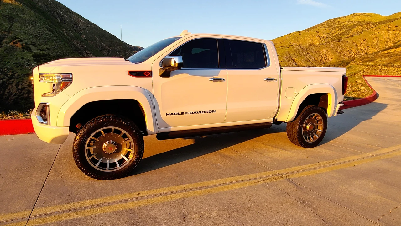 2020 GMC Sierra 5th Gen - Image 28 of 31