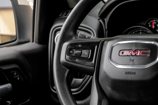 2020 GMC Sierra 5th Gen - Image 18 of 31