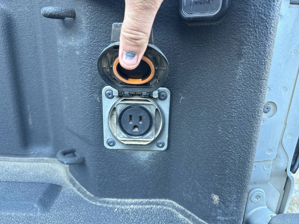 2020 GMC Sierra 5th Gen - Image 4 of 21