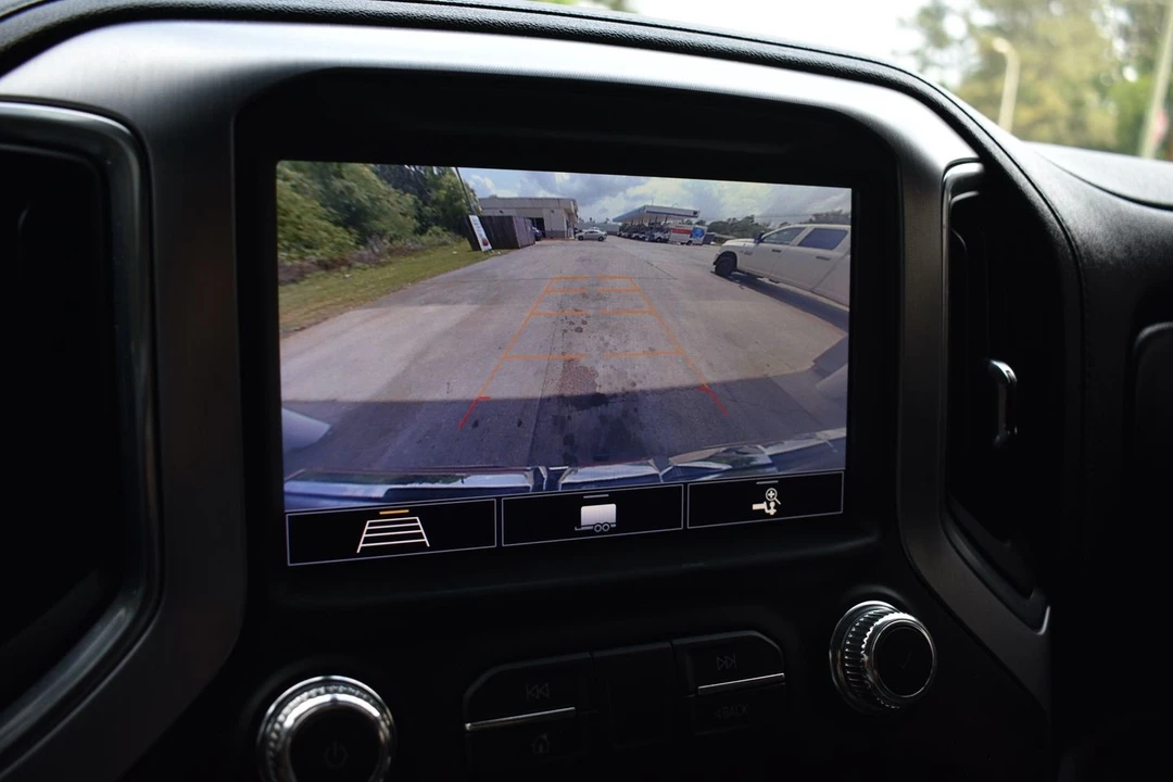 2020 GMC Sierra 5th Gen - Image 15 of 21