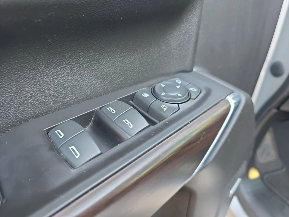 2020 GMC Sierra 5th Gen - Image 18 of 21