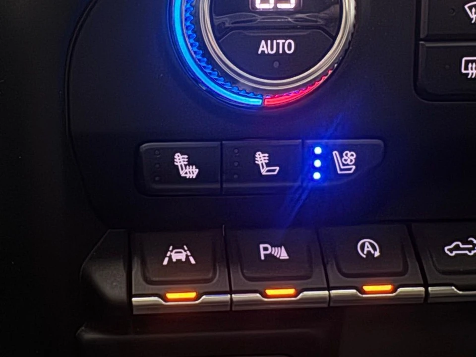 2020 GMC Sierra 5th Gen - Image 5 of 12