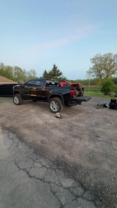 2020 GMC Sierra 5th Gen - Image 3 of 4