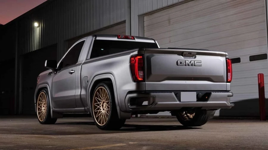 2020 GMC Sierra 5th Gen - Image 2 of 18