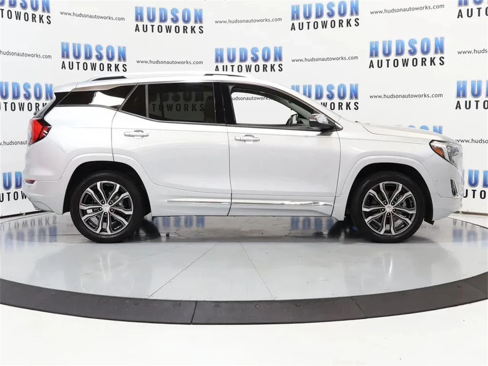 2020 GMC Terrain - Image 7 of 31