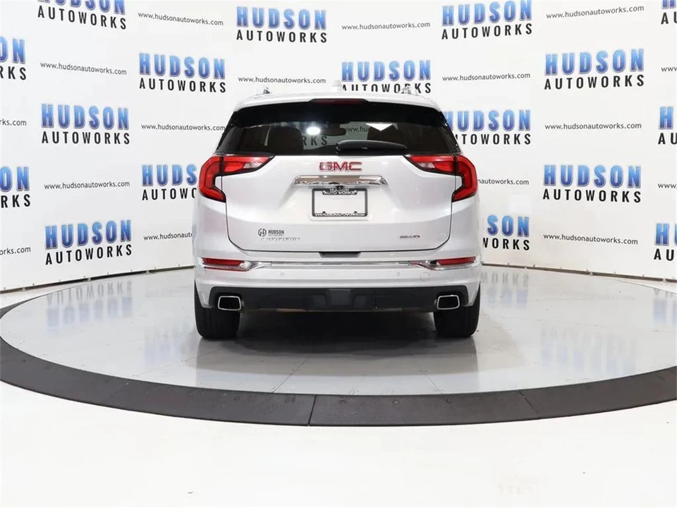 2020 GMC Terrain - Image 5 of 31